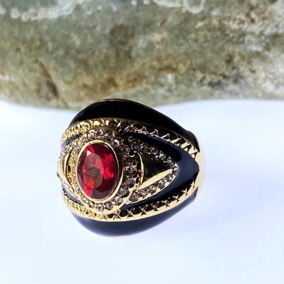 NEW Heirloom Collection Ruby & Rhinestone Statement Ring - Picture 3 of 16